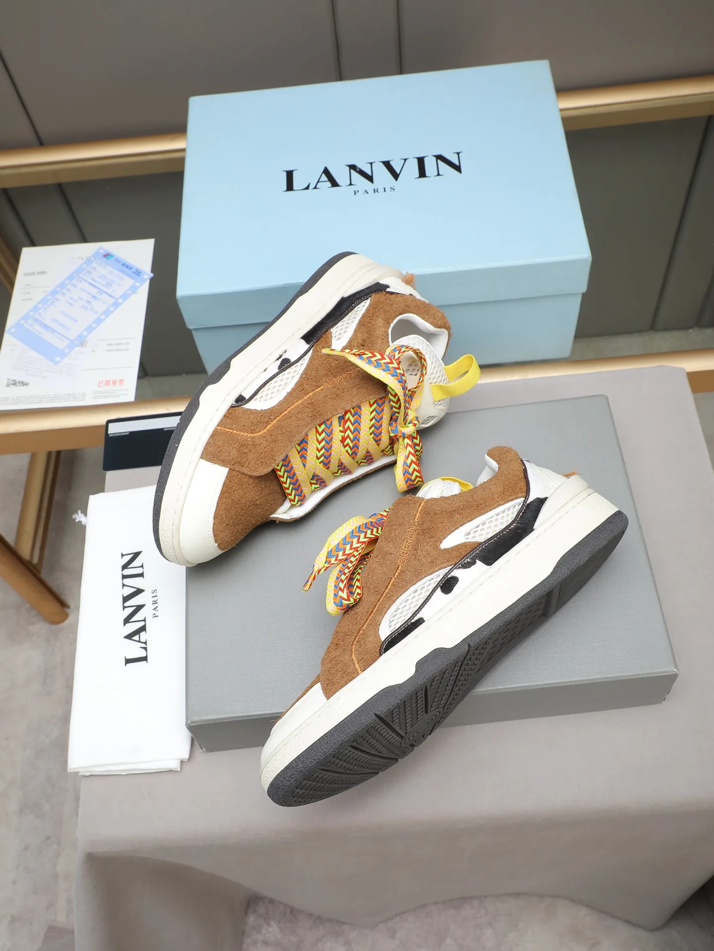 Men's shoes 💰640 [LANVIN] The latest fashionable item! High quality CLAY series‼ ️ The latest trendy products of the season 🌈Many bloggers have planted grass and purchased the original open-mold customization. The upper and outsole are sewn with mark threads without edge sealing. Multiple material splicing combination design. Very versatile for fashionable and casual wear. Comfortable on the feet. Self-recommended. Upper cowhide + cow suede + breathable mesh lining. Foot-padding cowhide. Exclusive original open-mold clear logo rubber outsole ⚠️38-44 (customized for 45)